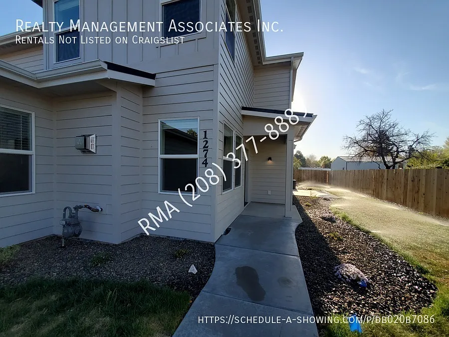 3 Bedroom 2 Bathroom Units in South West Boise — Photo 1