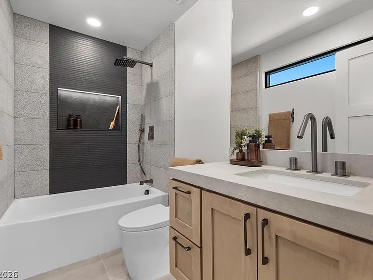 2401 Driftwood Dr — Photo 55