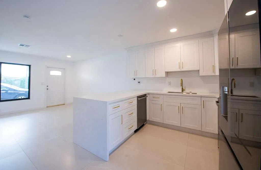2 bed, 1.5 bath, 1100 sqft, $3,890 — Photo 3