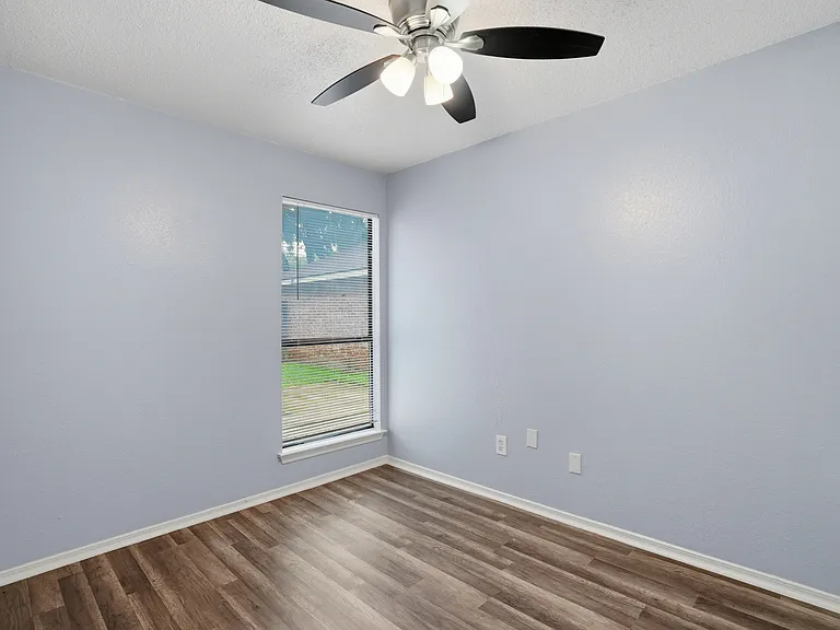 2540 Winter Oak St — Photo 12