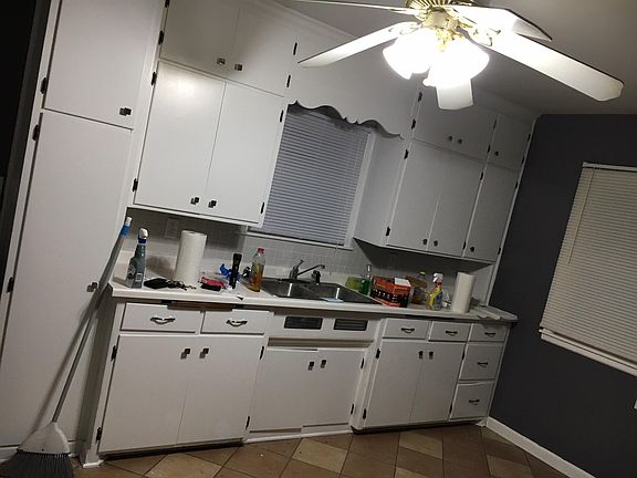5th image of 1562 Ivy Avenue E # Main Floor