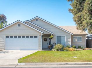 2415 N Michael St, Visalia, CA 93292