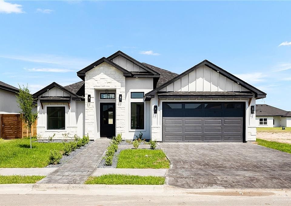 1st image of 906 Azalea St