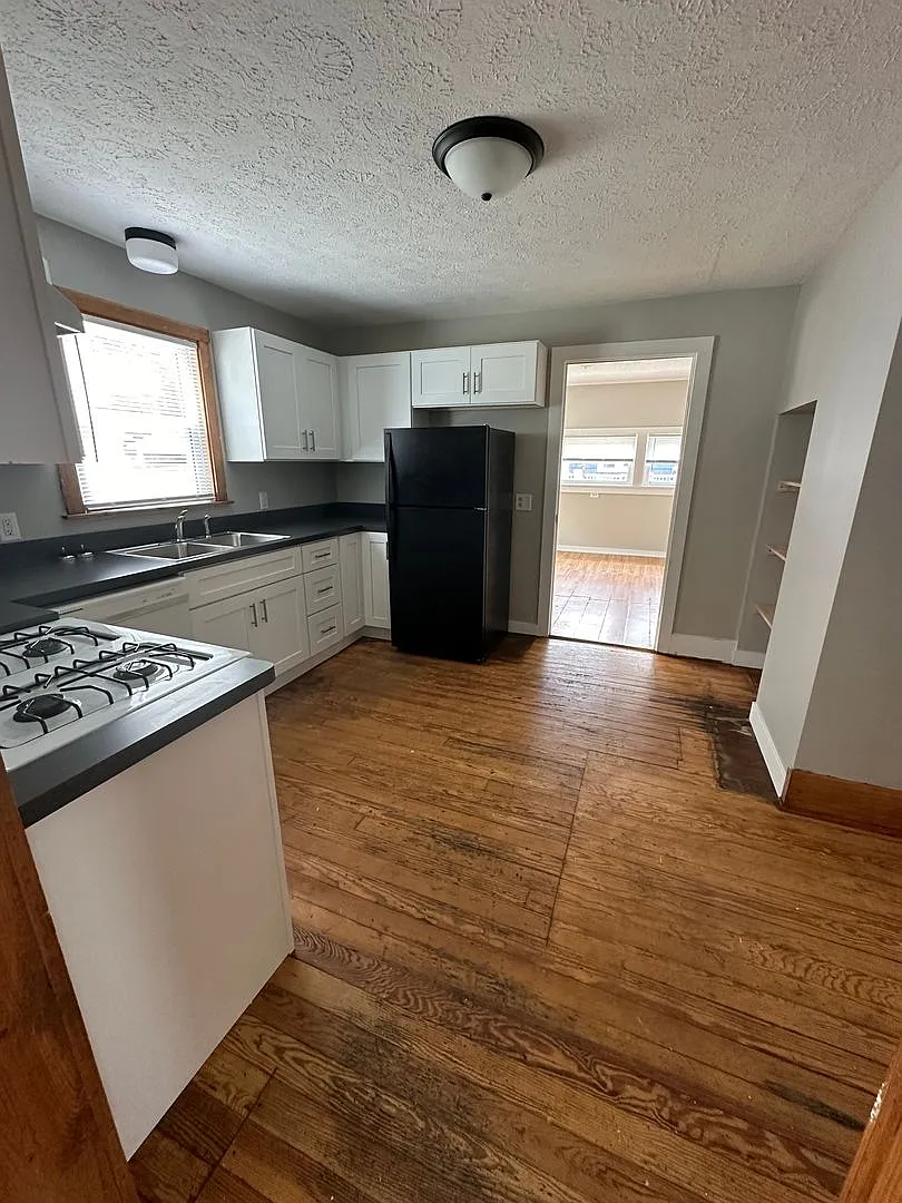 507 Dewey Avenue — Photo 3
