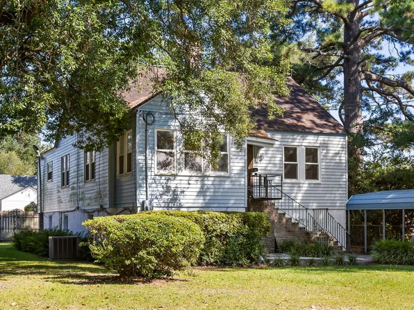 8 Riverside Dr, Charleston, SC 29403