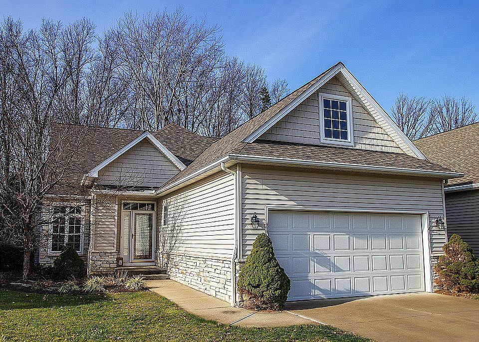 1st image of 659 Lakeside Dr