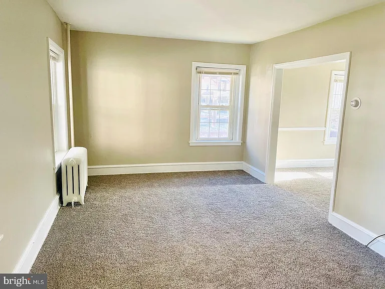 316 W Market St — Photo 8