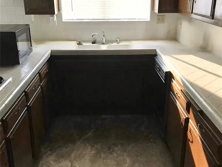 2730 McAllister St — Photo 10