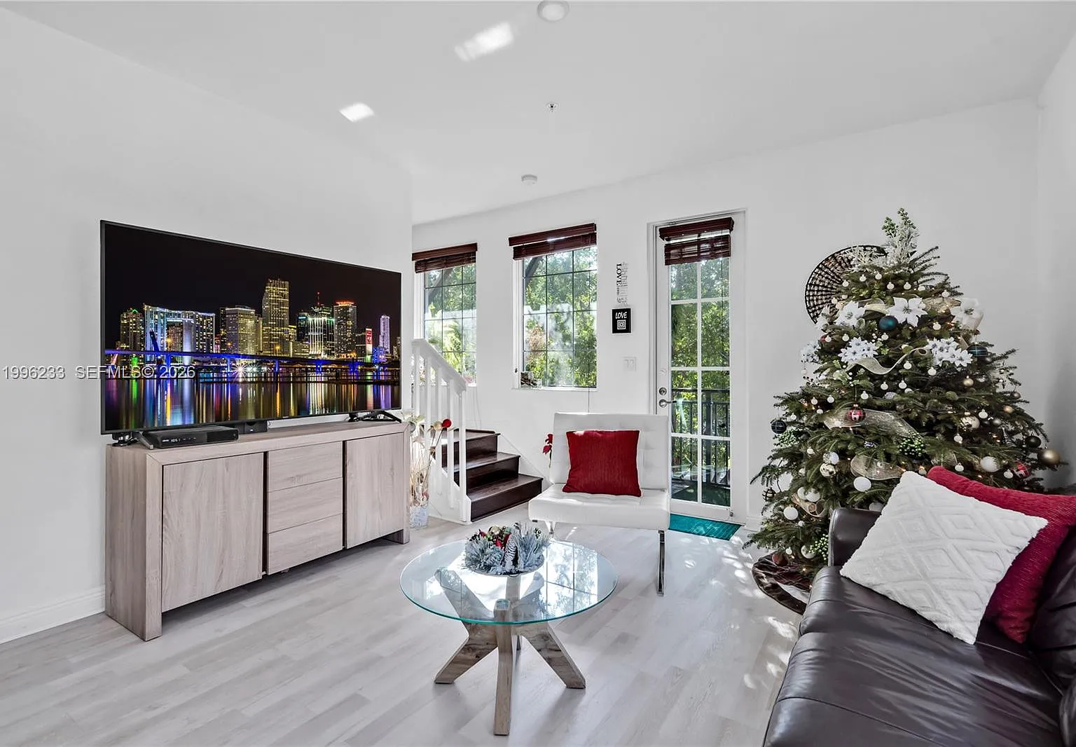 3 bed, 1745 sqft, $3,500 — Photo 4