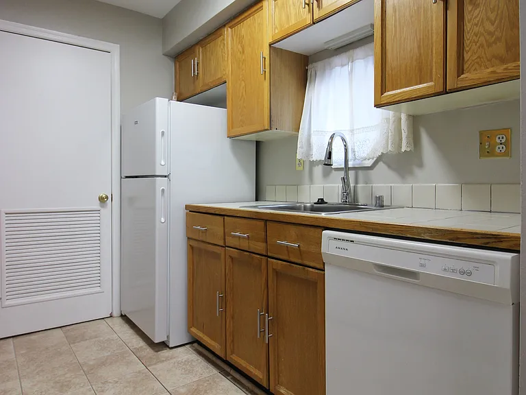 2604 S Arlington Mill Dr #I — Photo 7