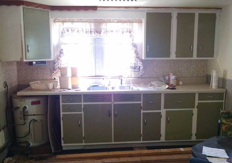 2nd image of 2349 Hendricks St