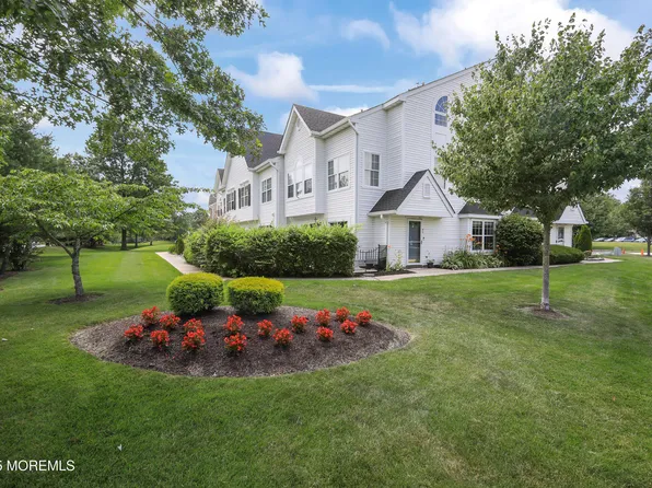 95 Madison Ct, Tinton Falls, NJ 07712