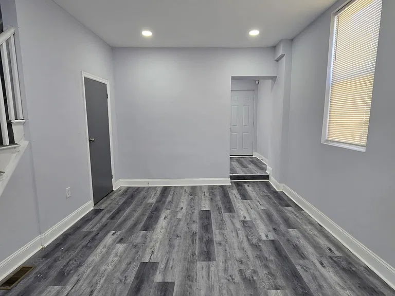 1722 1/2 W Juniata St — Photo 12