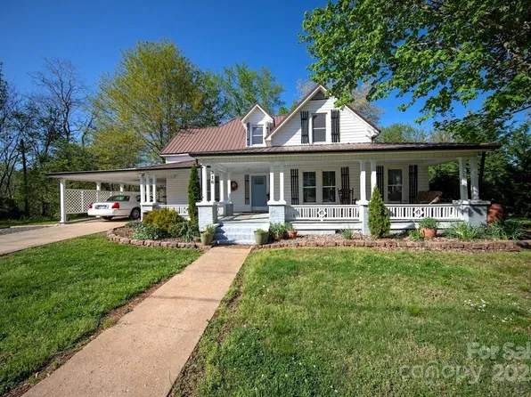 216 S Main St, Granite Falls, NC 28630