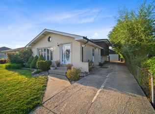 5840 W 89th Pl, Oak Lawn, IL 60453