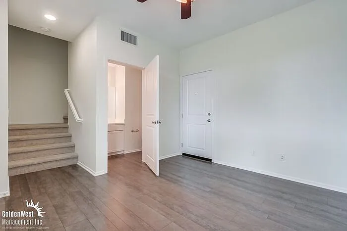 219 Antoni Gln #1208 — Photo 11