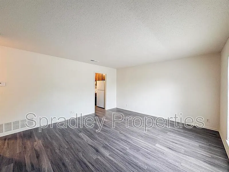 Building Photo - 506A Keller Rd