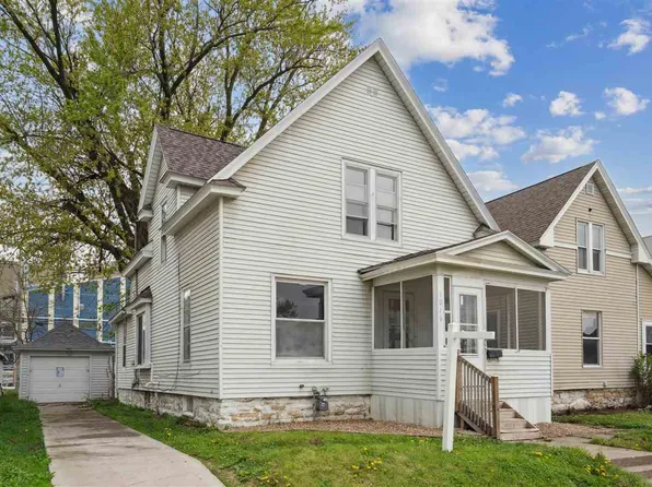 1010 10th St SW, Cedar Rapids, IA 52404