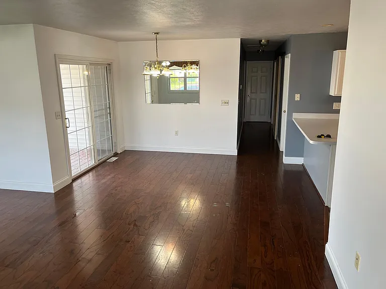 108 Jennifer Ct — Photo 3