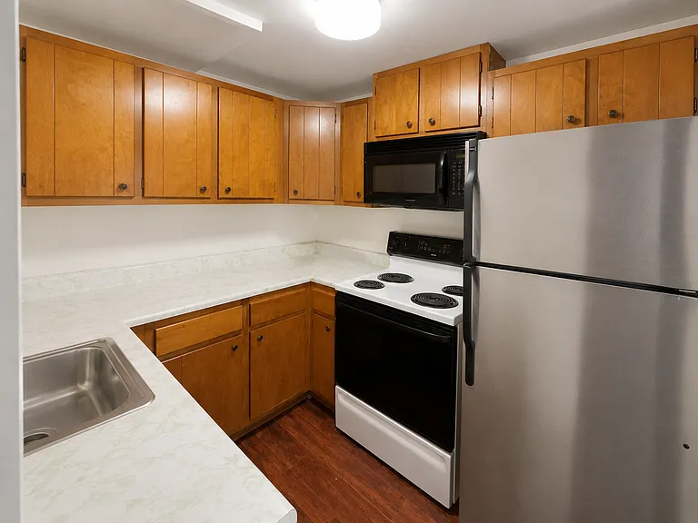 528 Saint Clair Ave #2A — Photo 2