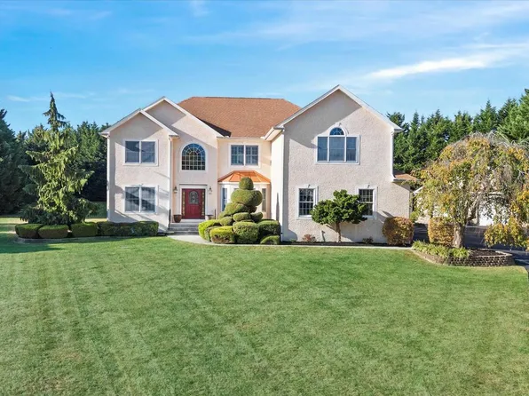 222 Silver Birch Ln, Bear, DE 19701