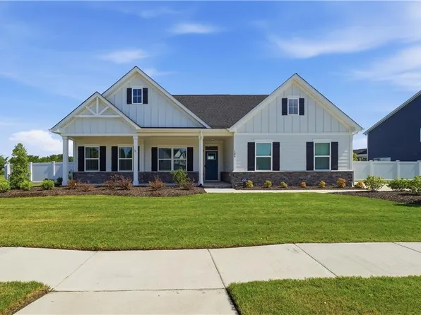104 Henry Jefferson Way, Chesapeake, VA 23322