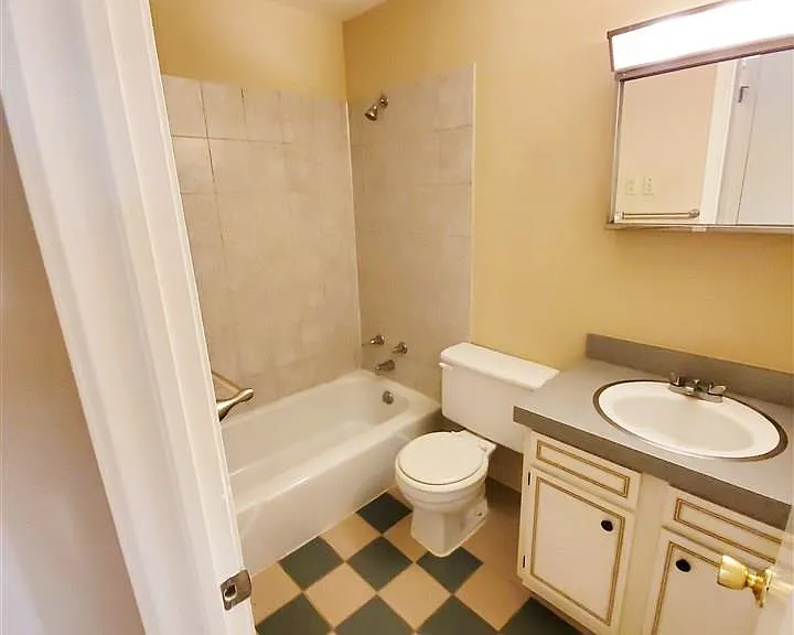 454 W Parker Blvd #B5 — Photo 8