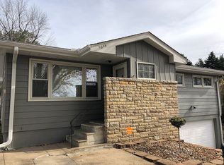 1613 Hillside Dr, Omaha, NE 68114