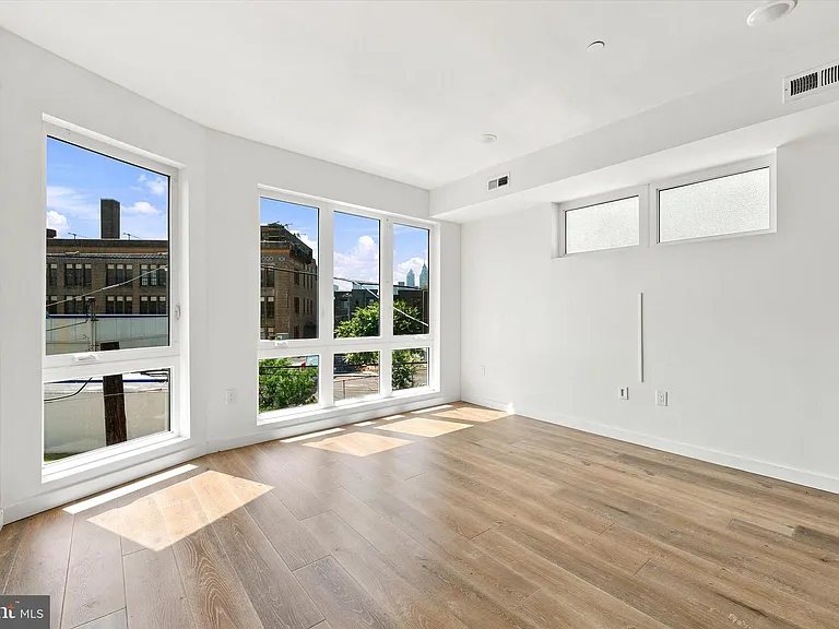 1729 Francis St #4 — Photo 11