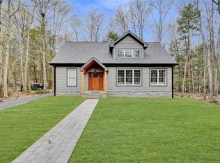 251 Owassa Dr, Pocono Lake, PA