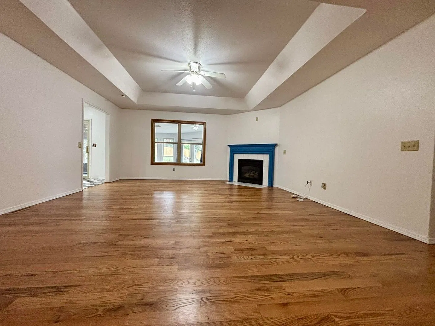 Coming Soon! Battlefield Home With Sunroom — Photo 2