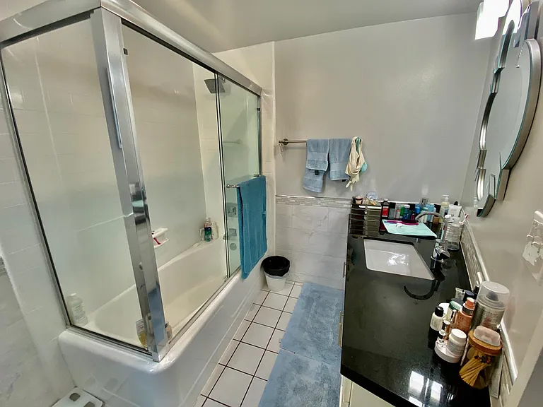 1730 Glendon Ave #7 — Photo 9