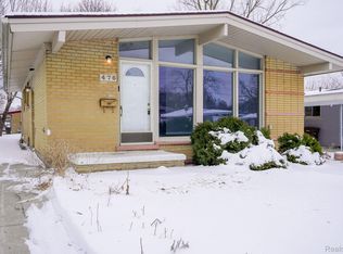 476 Thors St, Pontiac, MI 48342
