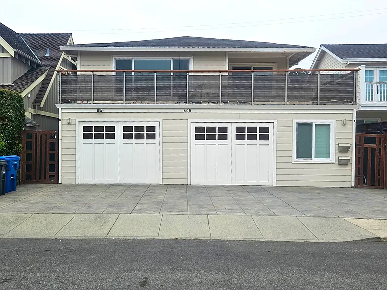 605 Oak Dr #B — Photo 1