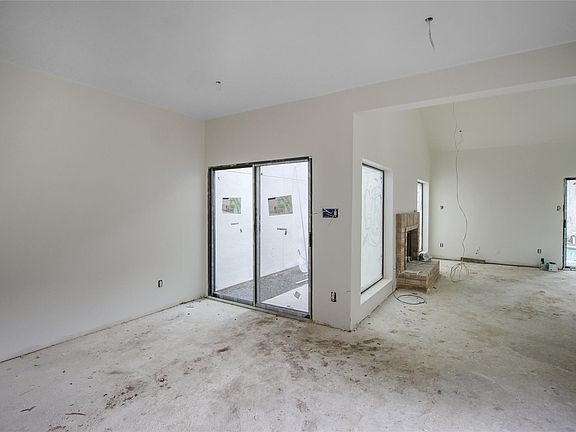 5th image of 1735 Norfolk St