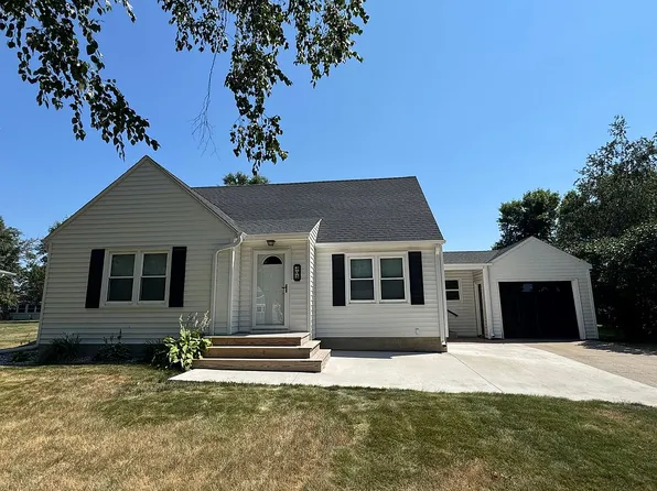 305 Park Dr, Arlington, SD 57212