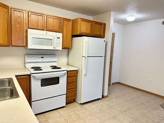 3rd image of 4201 33rd Ave S #105