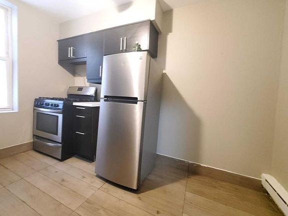 4th image of 244 Clendenny Ave #2A