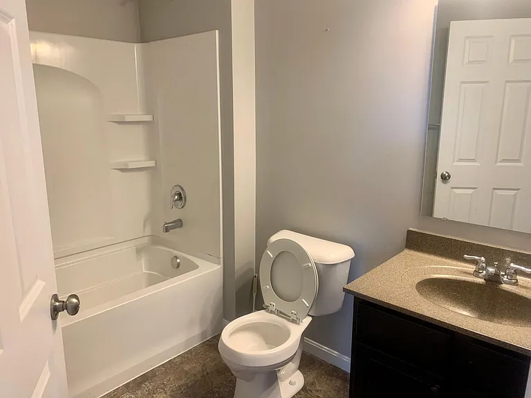 Full Bath 2