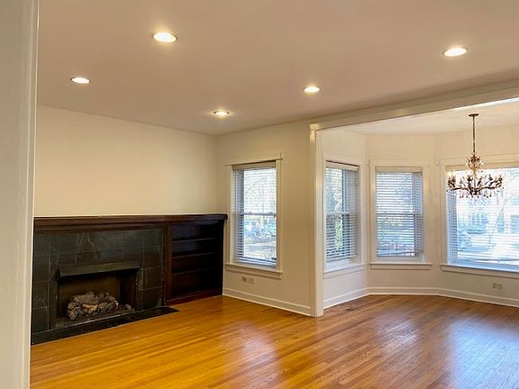 3rd image of 1135 W Farwell Ave APT 1W