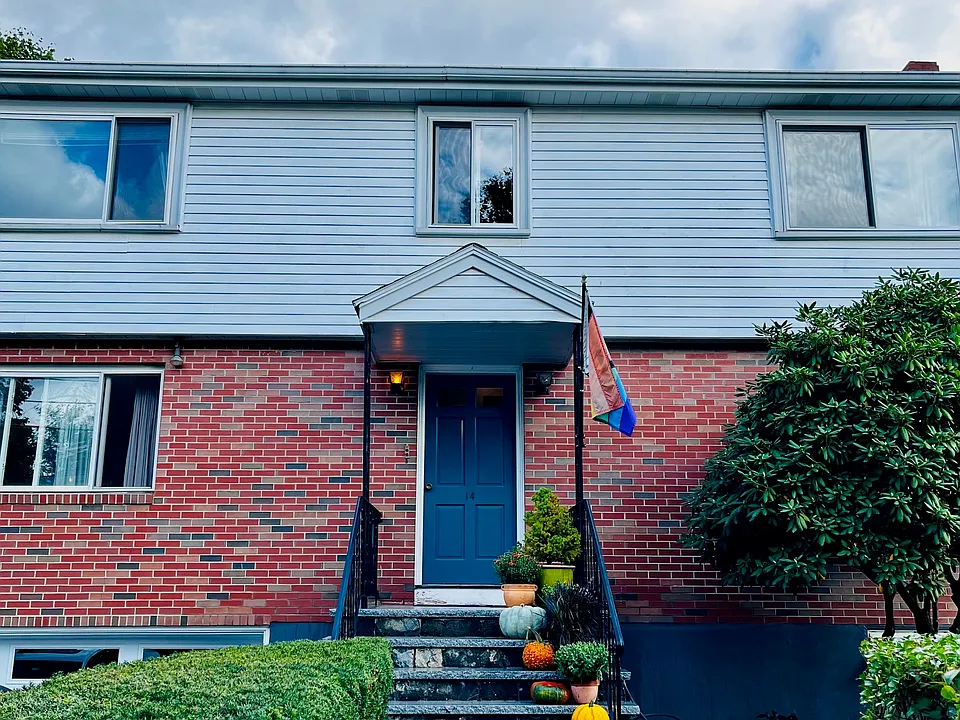 12 Piermont St #2