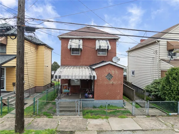 1507 Grant St, Braddock, PA 15104