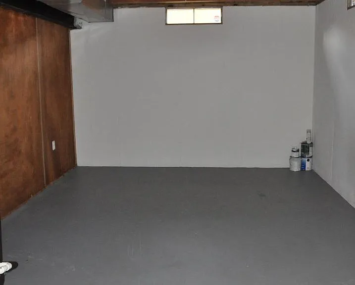 9705 Glen Ave — Photo 43