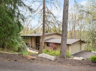 411 Marney Dr, Coraopolis, PA 15108