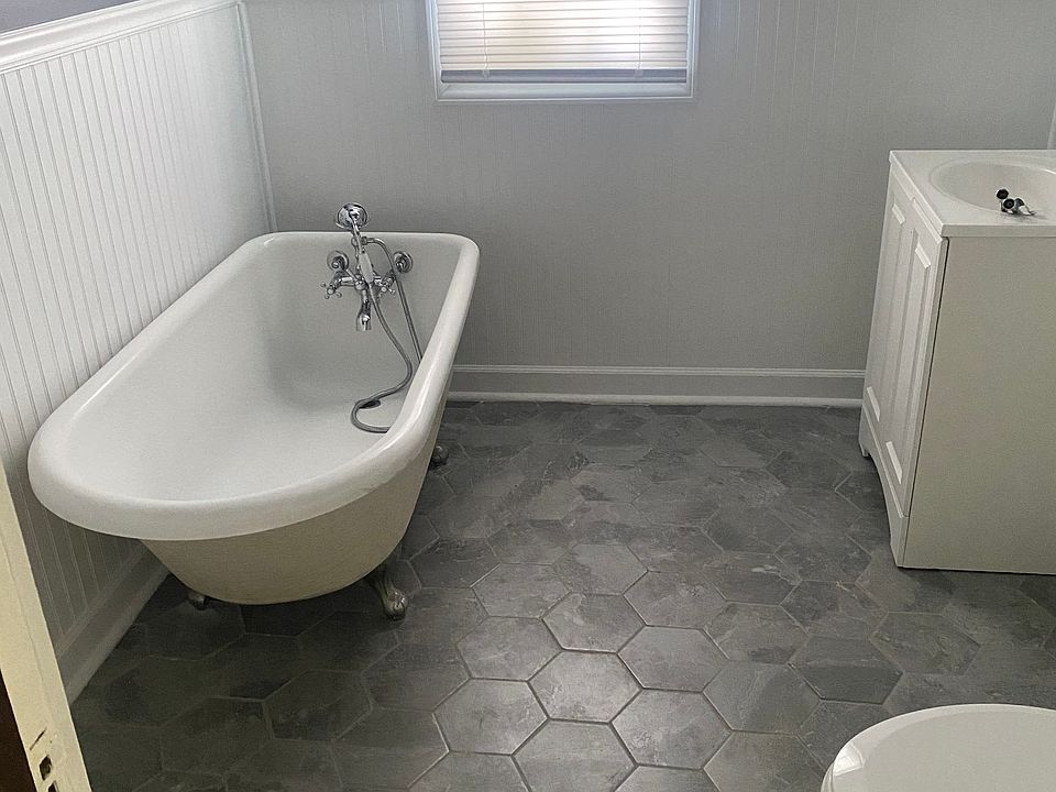 1st image of 1201 Jefferson Ave #1