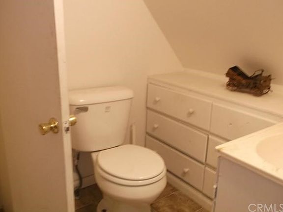 4th image of 805 Fern Dr