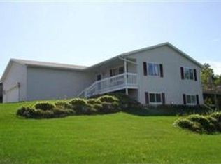 128 E Miller Rd, Rio, WI 53960