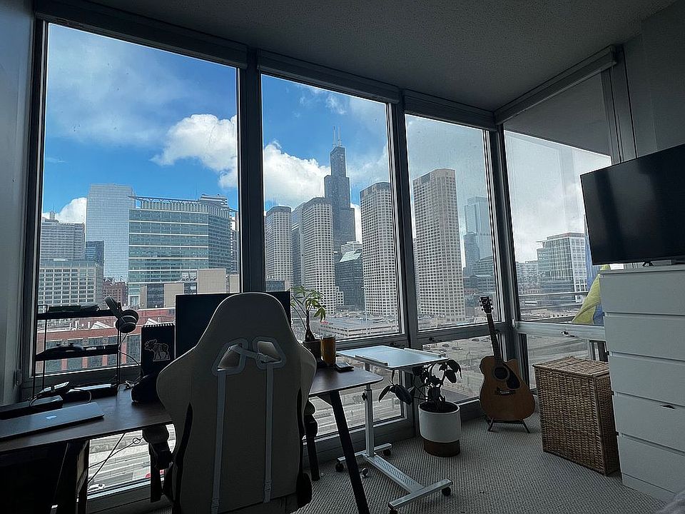 1st image of 737 W Washington Blvd APT 1105