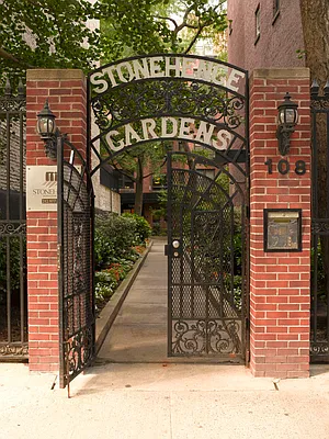 Rented by Stonehenge NYC LLC | media 30