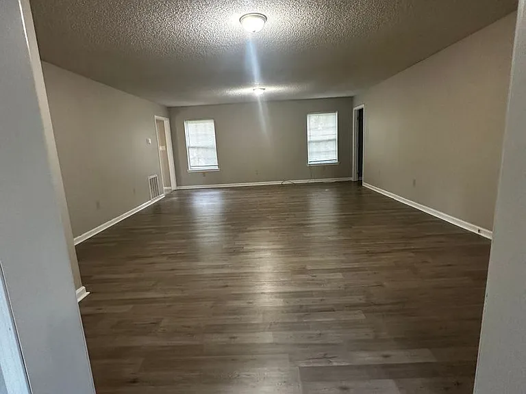 742 Old Sulphur Springs Rd — Photo 20